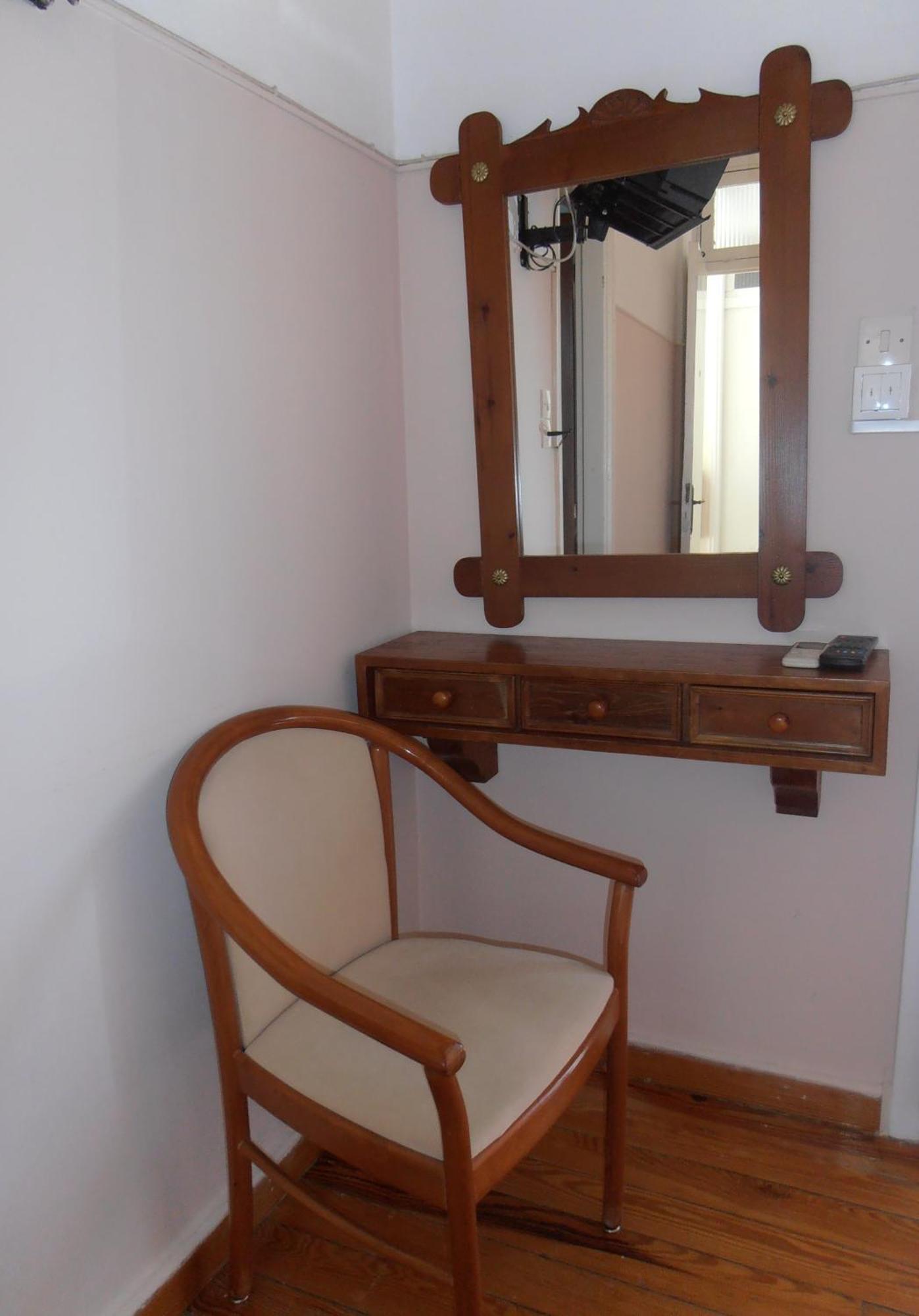 Hotel Bretagne 2*